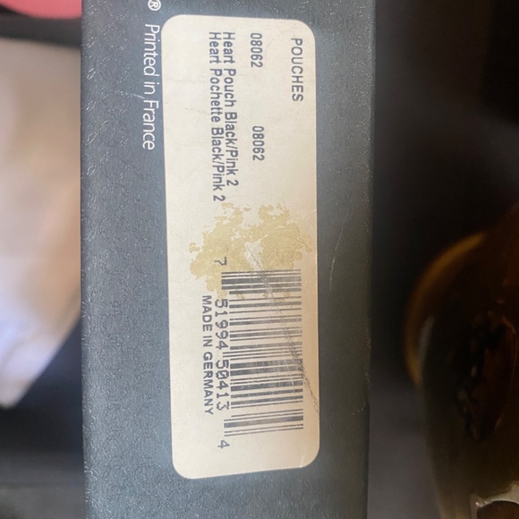 Monteblanc Leather Heart Pouch Black with pink inside - Picture 4 of 4